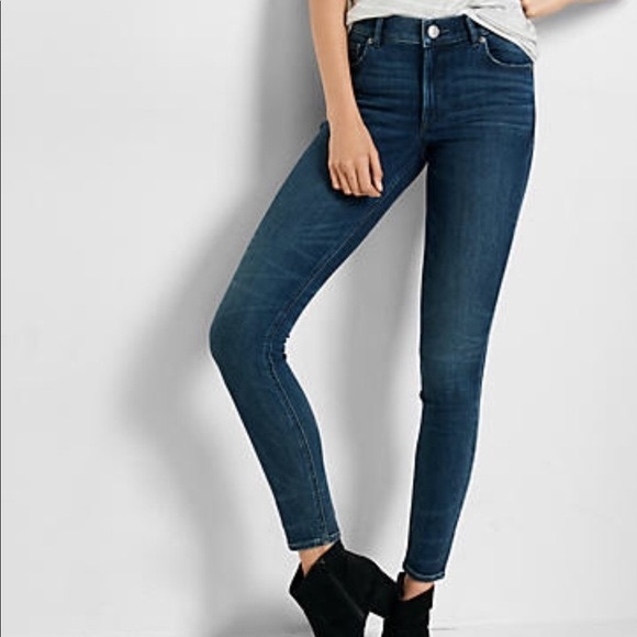 Jeans - Picture 1 of 2